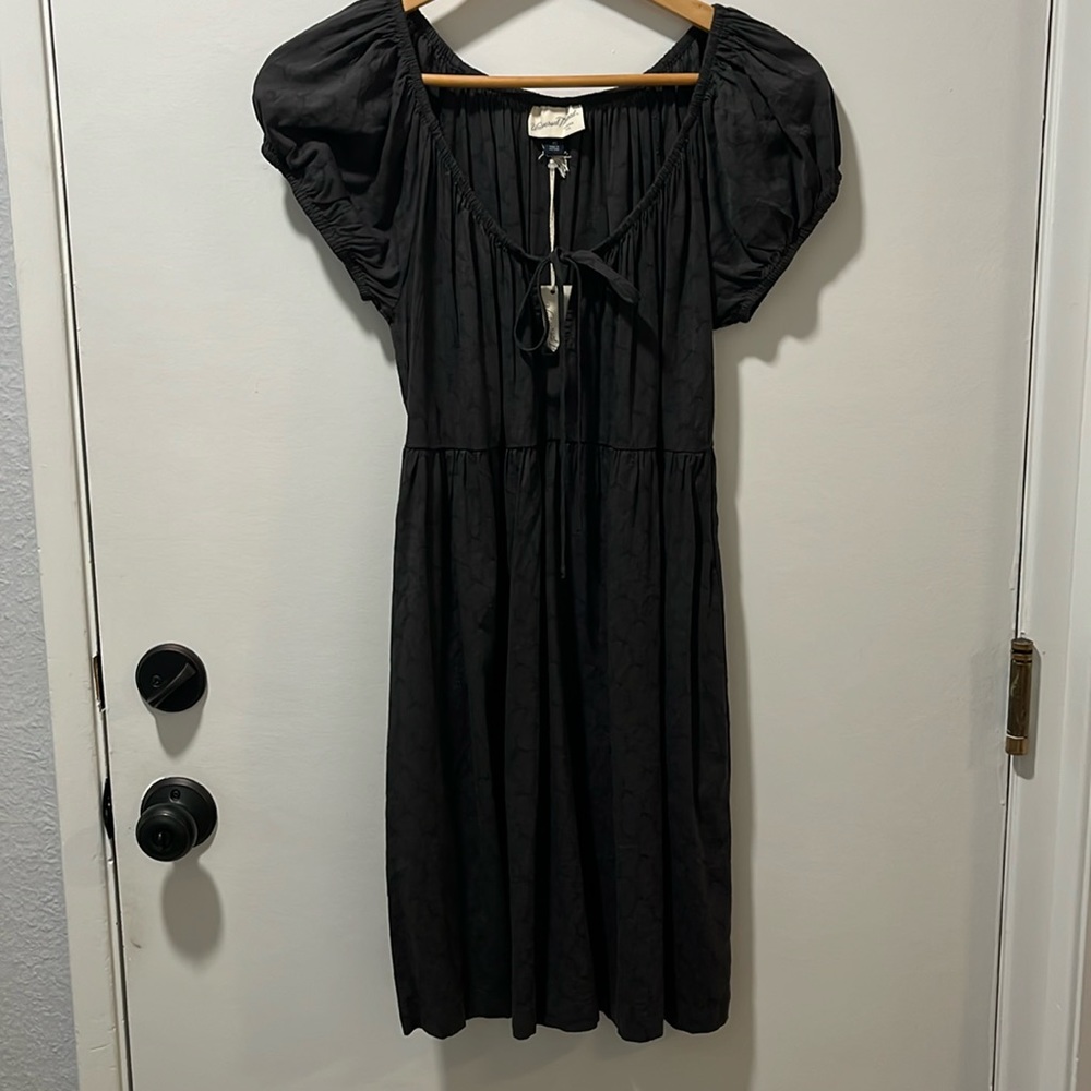 NWT Universal Thread Women’s Puff dress size XS, Gray